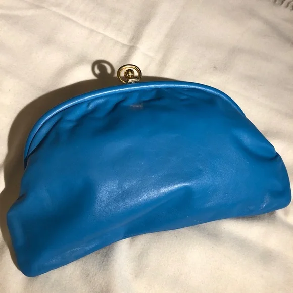 Vintage True Blue Leather Clutch. Tag in bag! - Picture 5 of 7